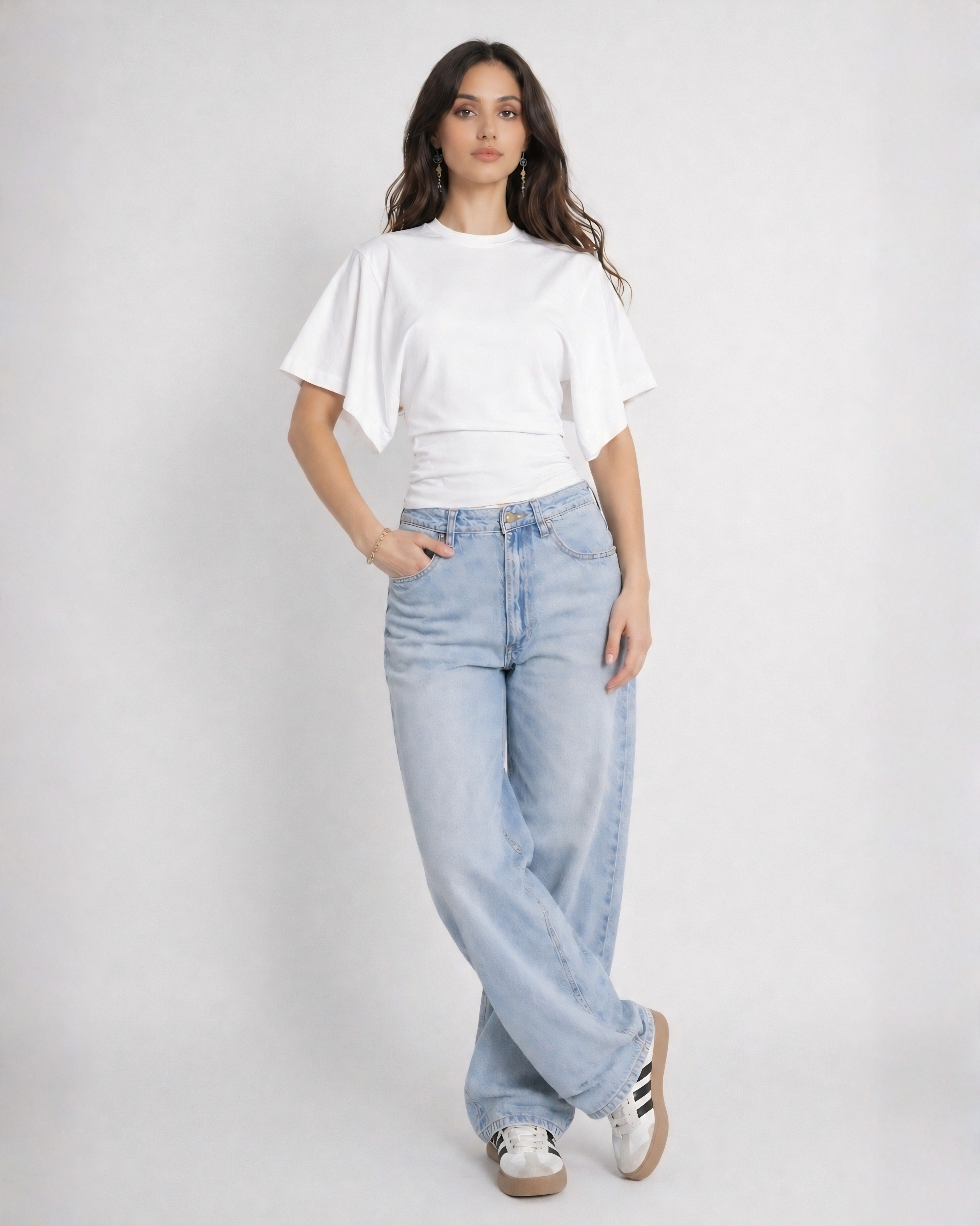White fitted T-shirt